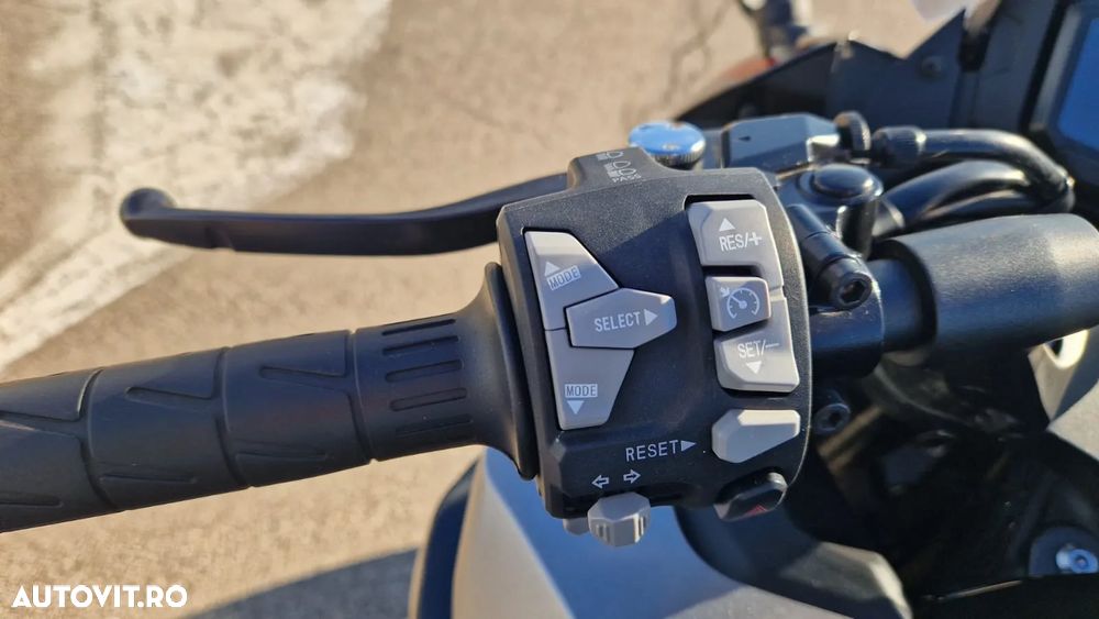 Kawasaki 1000SX - 18