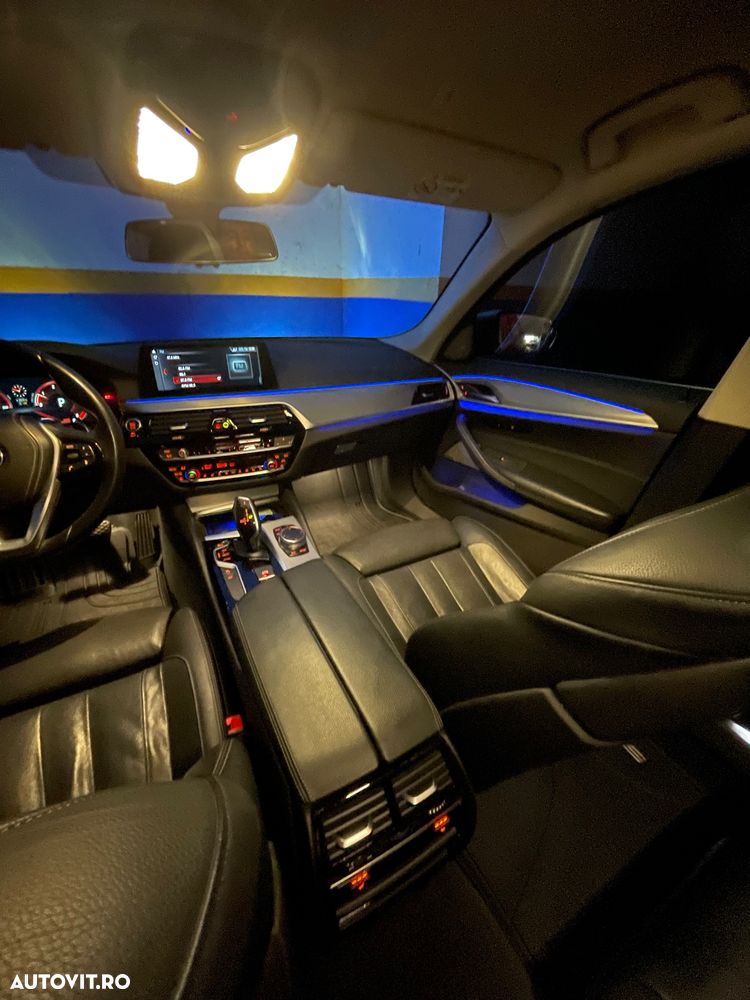 BMW Seria 5 520d xDrive AT - 10