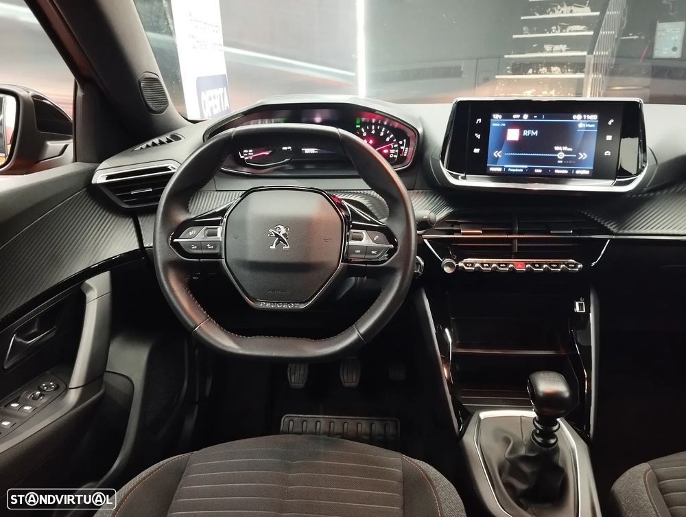 Peugeot 2008 1.2 PureTech Active Pack - 12