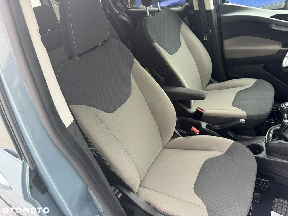 Ford Tourneo Courier - 15