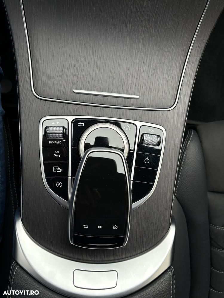 Mercedes-Benz C 300 4MATIC Aut. - 16