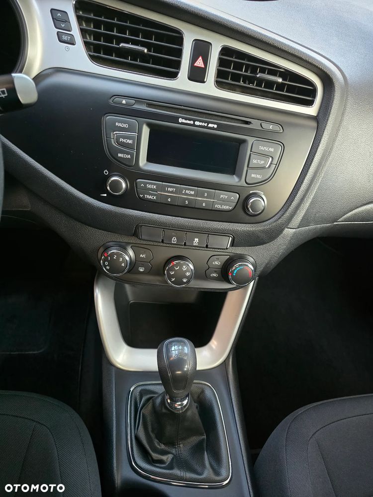 Kia Ceed - 21