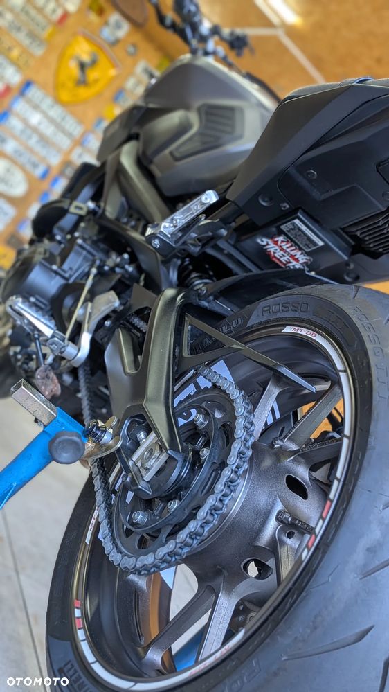 Yamaha MT - 8