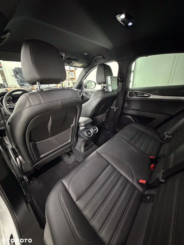 Alfa Romeo Stelvio 2.0 Turbo Veloce Q4 - 16