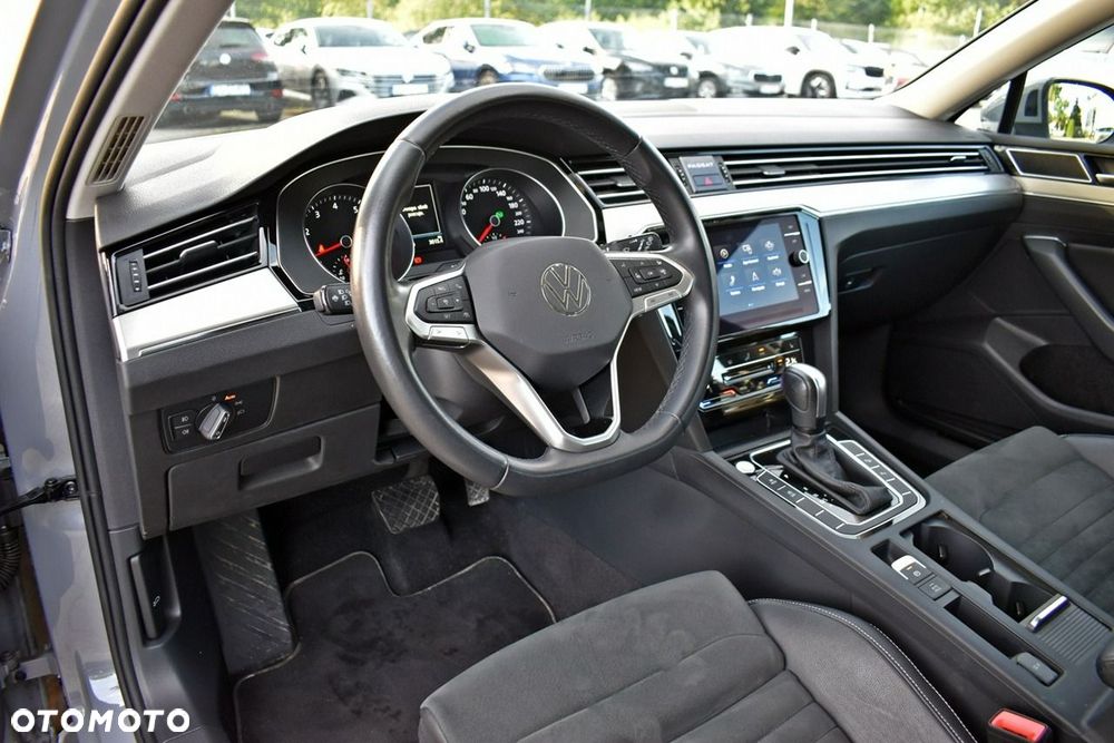 Volkswagen Passat Variant 2.0 TSI Elegance DSG - 11