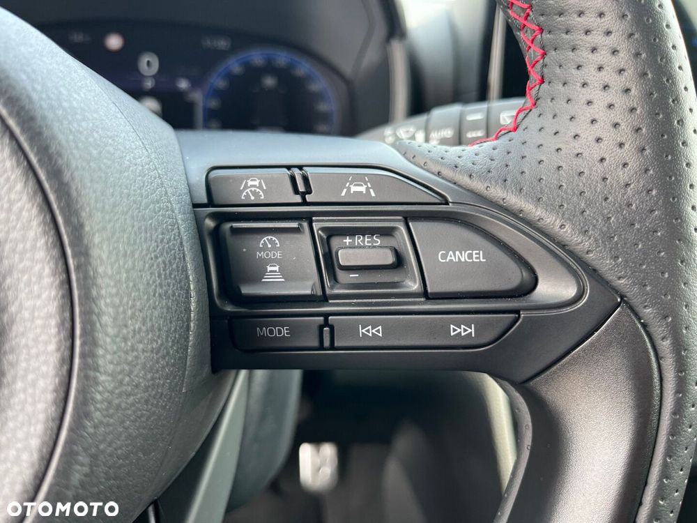 Toyota Yaris Cross - 15