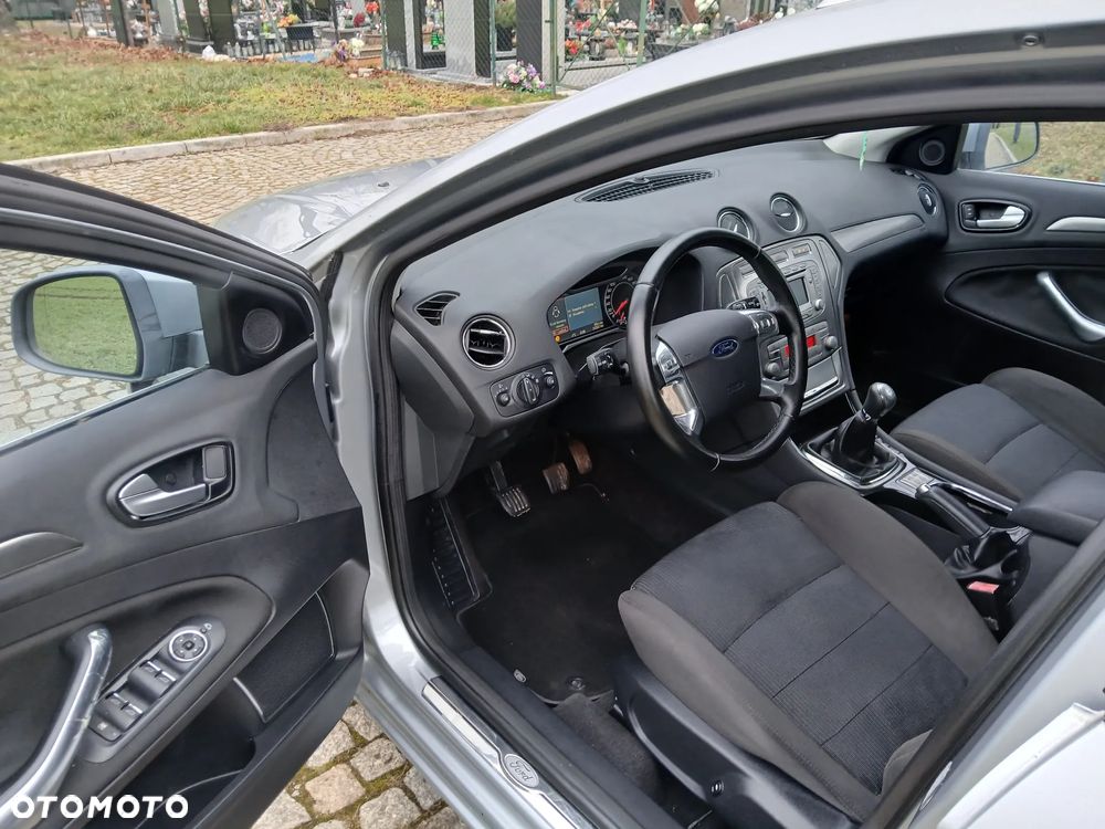 Ford Mondeo 2.0 Viva Titanium - 23