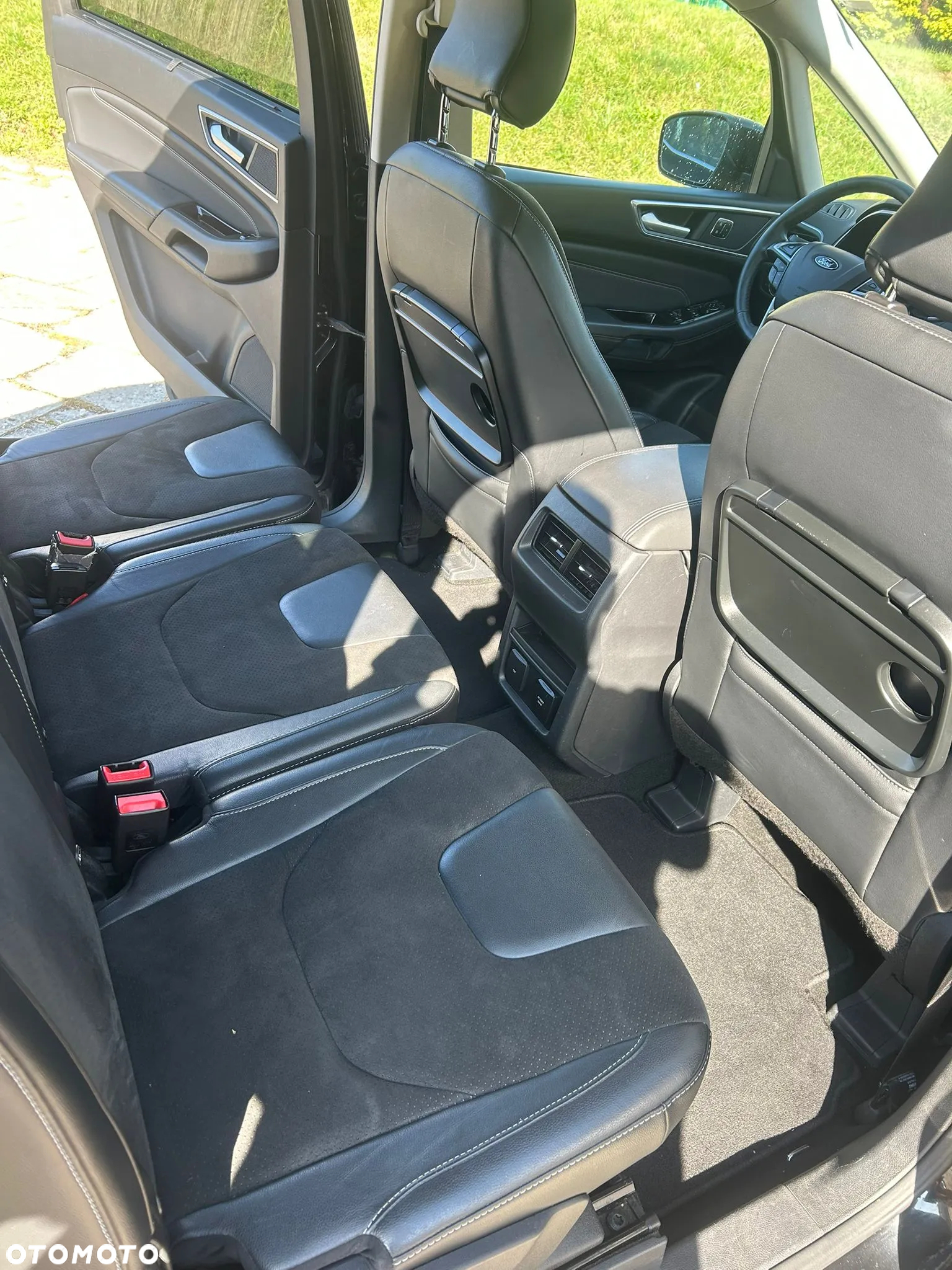 Ford S-Max - 12