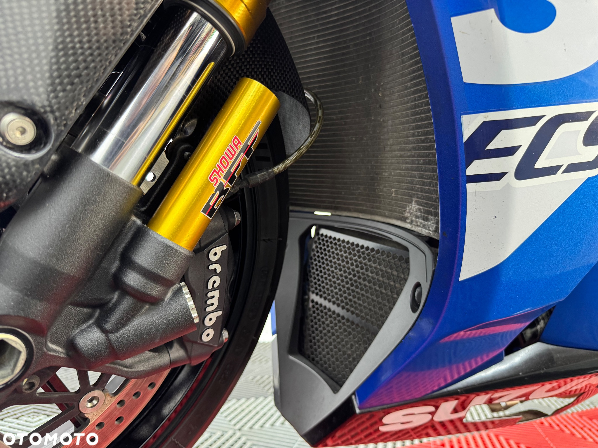 Suzuki GSX-R - 23