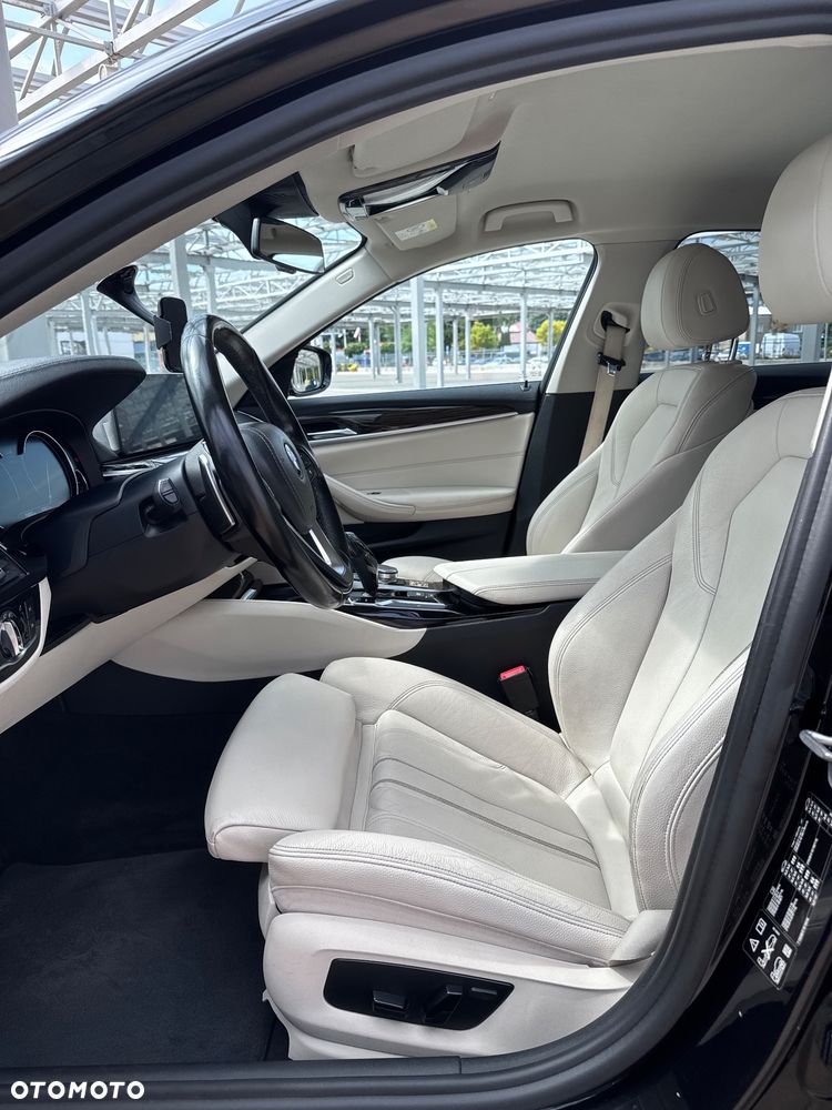 BMW Seria 5 520d Luxury Line - 10