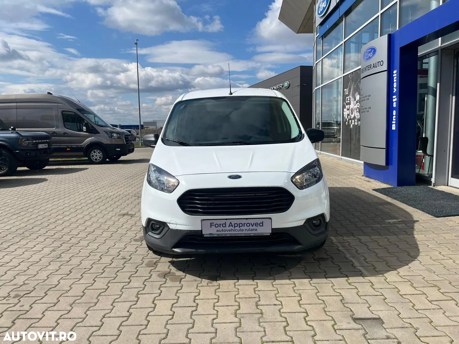 Ford Transit Courier - 3