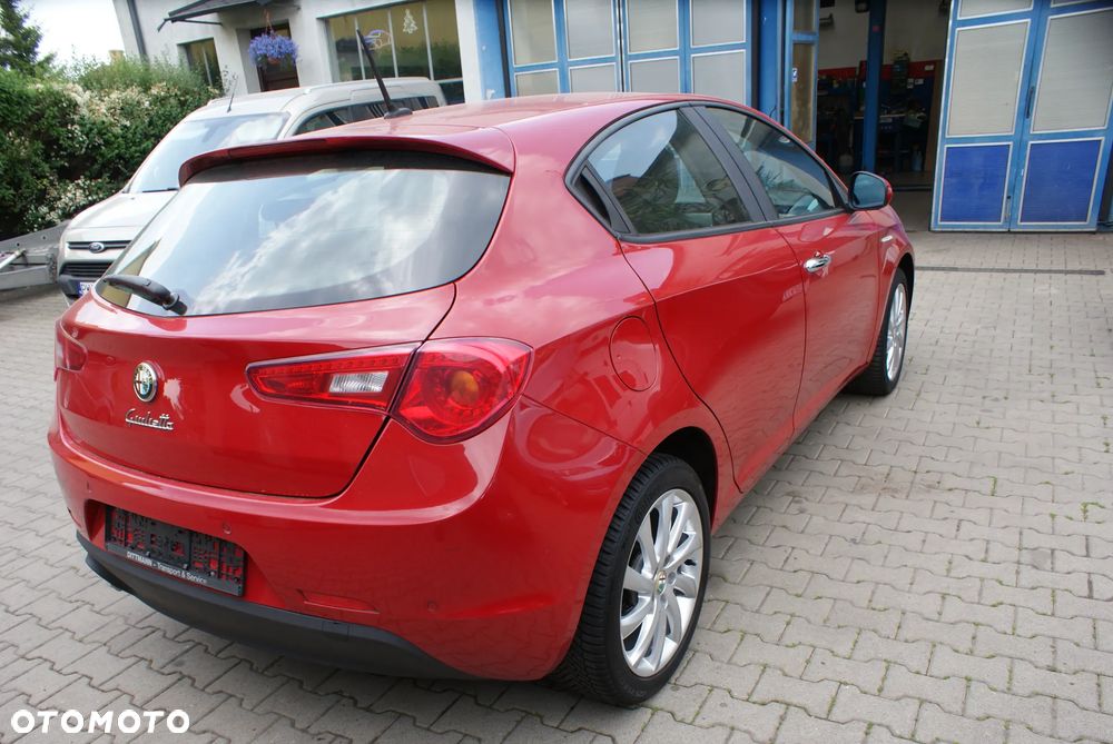 Alfa Romeo Giulietta 1.6 JTDM 16V - 4