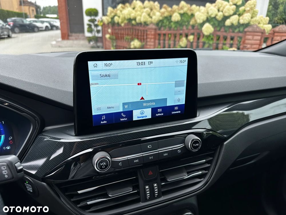 Ford Kuga - 12