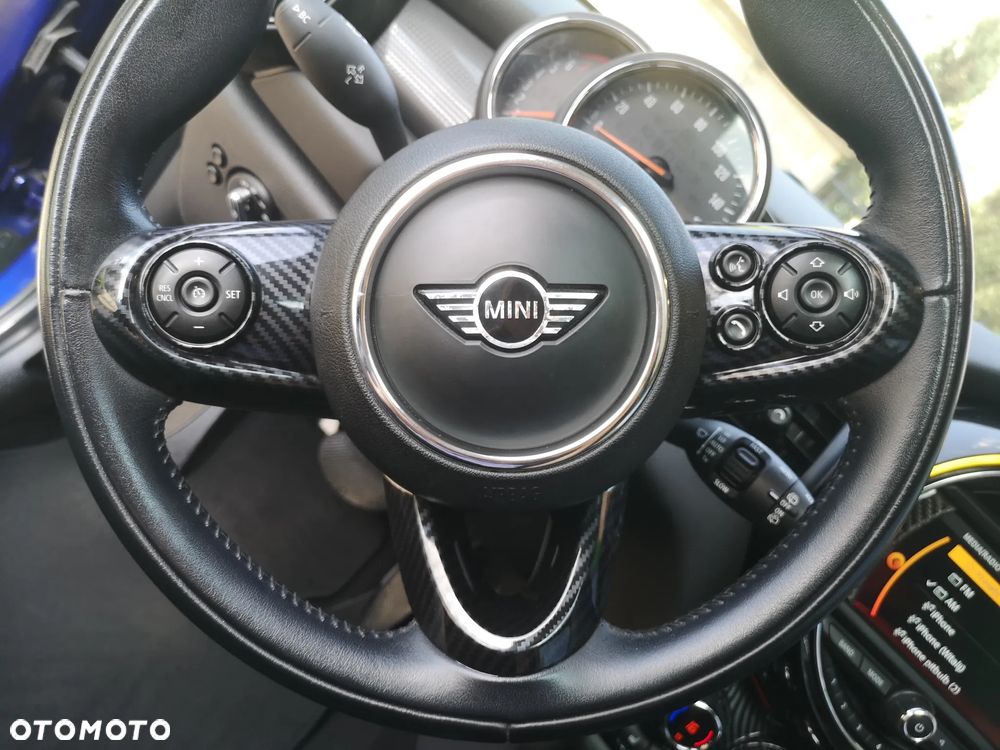 MINI Cooper Standard - 17