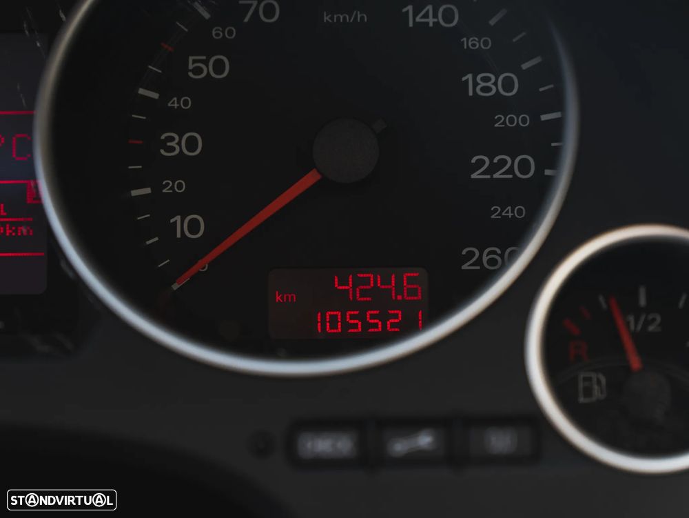 Audi A4 Cabrio 2.0 TDI S-line - 26