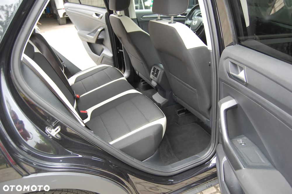 Volkswagen T-Roc - 7