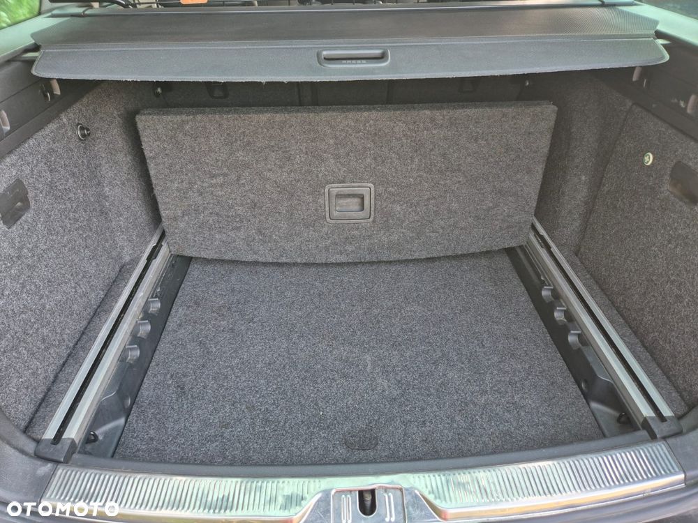 Skoda Superb 2.0 TDI Elegance DSG - 10