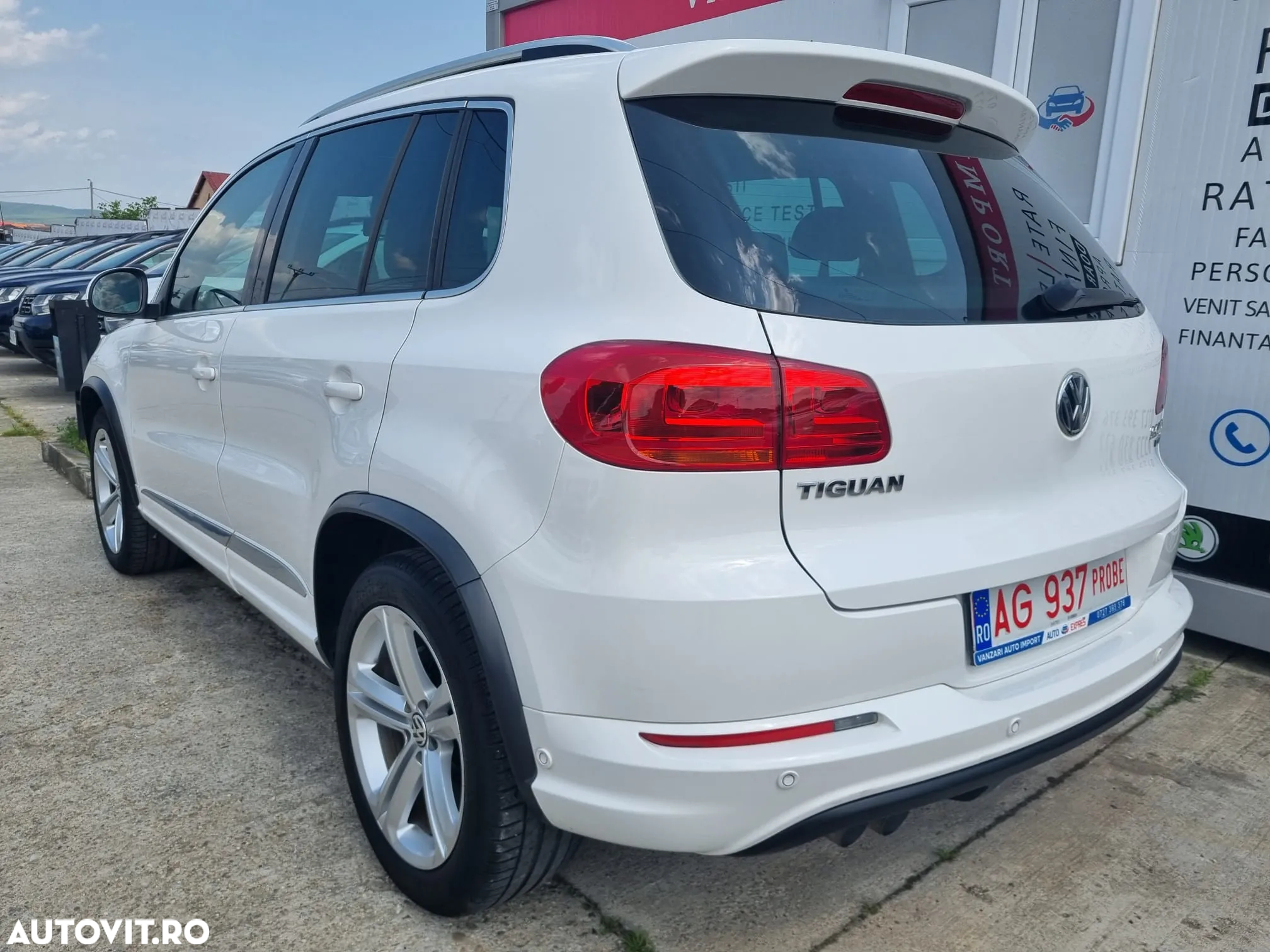 Volkswagen Tiguan 2.0 TDI DPF BlueMotion Technology Exclusive - 9