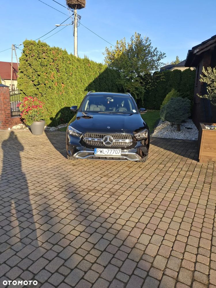 Mercedes-Benz GLA 180 d Progressive 8G-DCT - 3