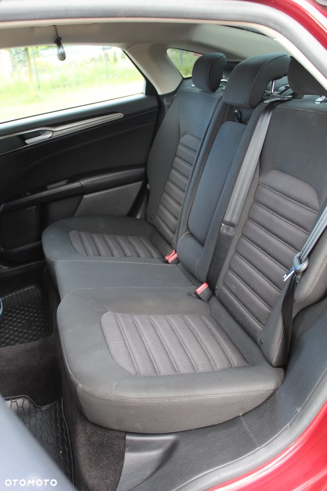 Ford Fusion - 13