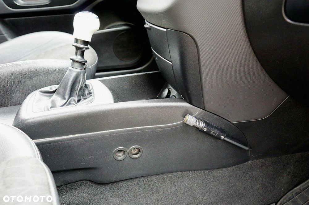 Kia Ceed - 14