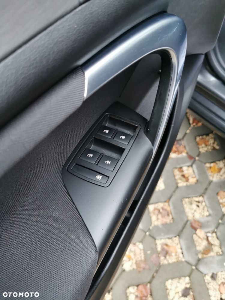 Opel Insignia 2.0 CDTI Design Edition - 26