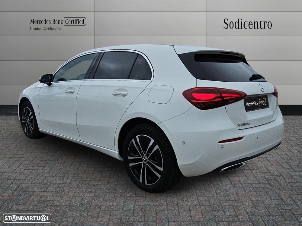 Mercedes-Benz A 250 e - 7