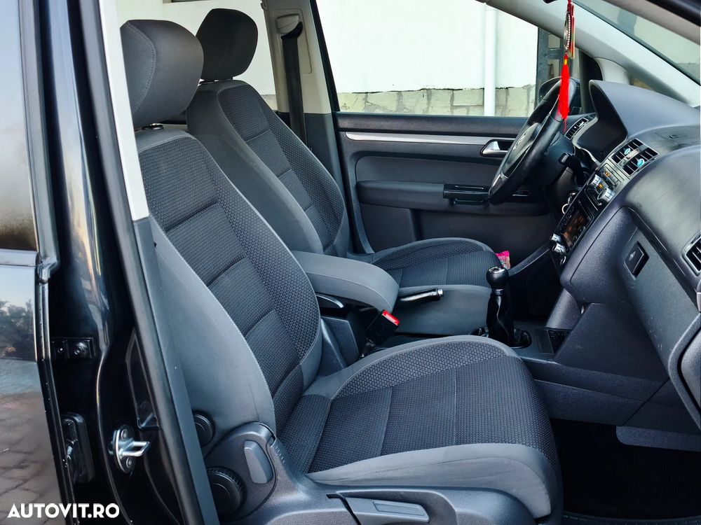 Volkswagen Touran 1.6 TDI Comfortline - 8