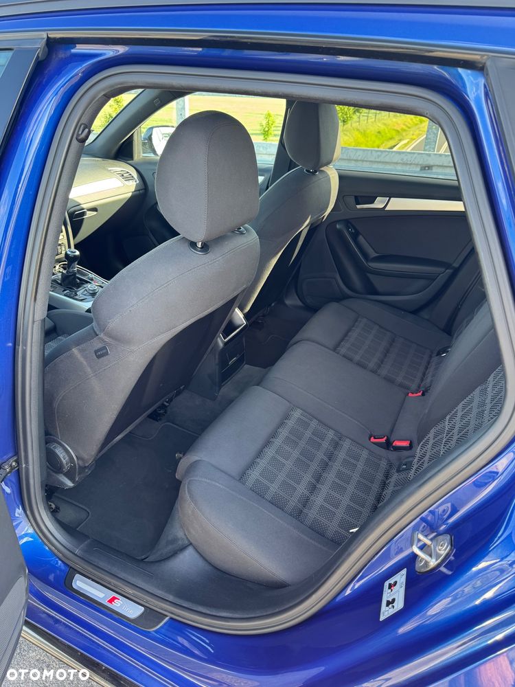 Audi A4 Avant 2.0 TDI - 16
