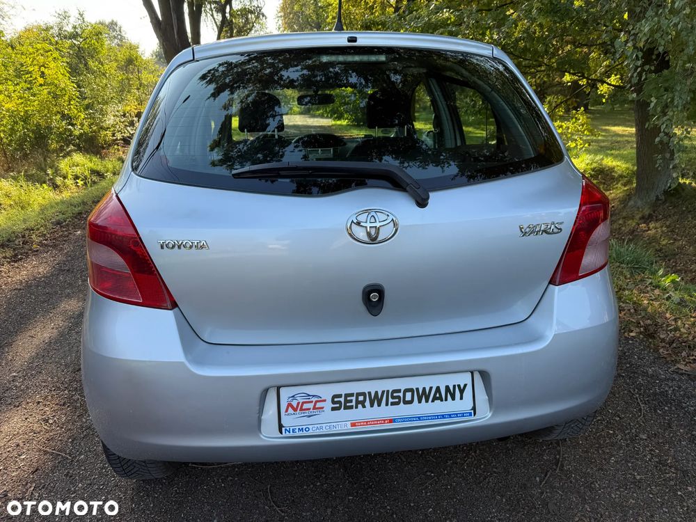 Toyota Yaris 1.0 Sol - 8