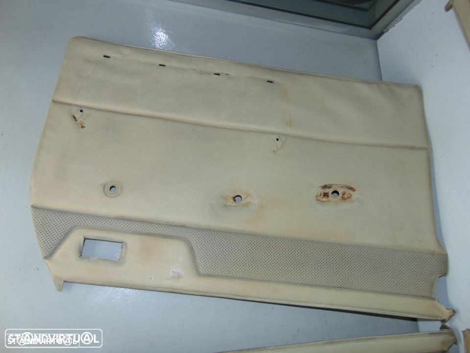 Mercedes W114 - quartelas das portas - 3