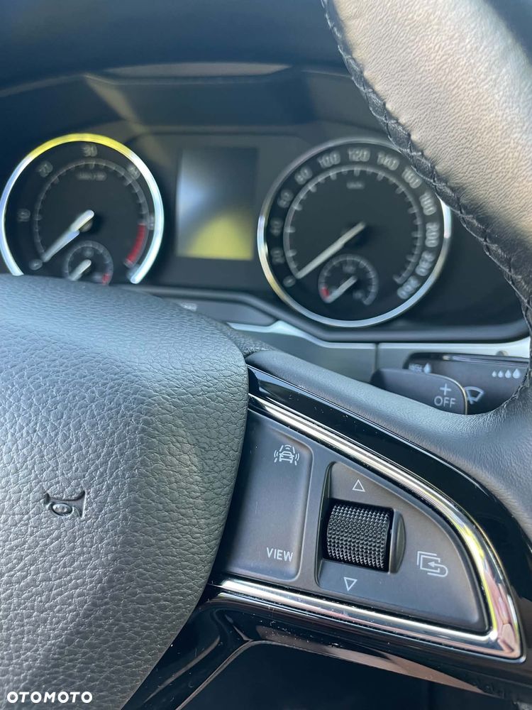 Skoda Superb 2.0 TDI DSG Ambition - 22