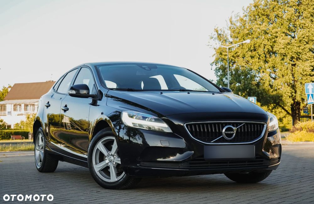 Volvo V40 D2 Momentum - 2