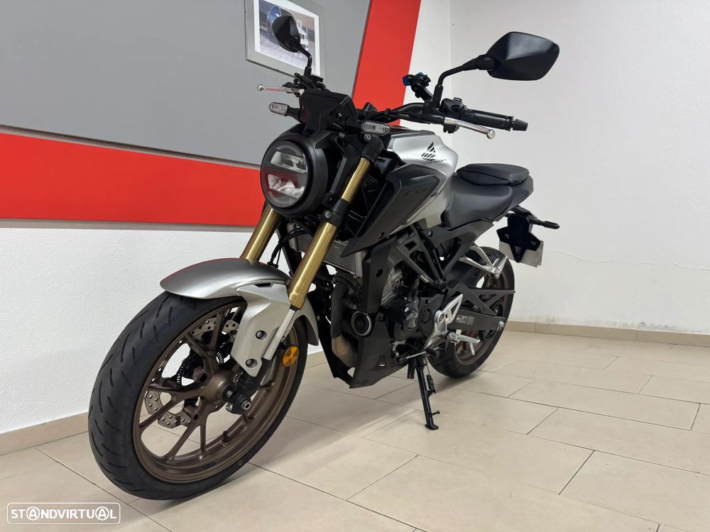 Honda CB 125 R - 5