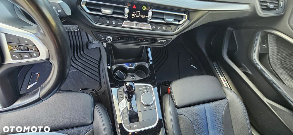 BMW Seria 1 118i M Sport - 12