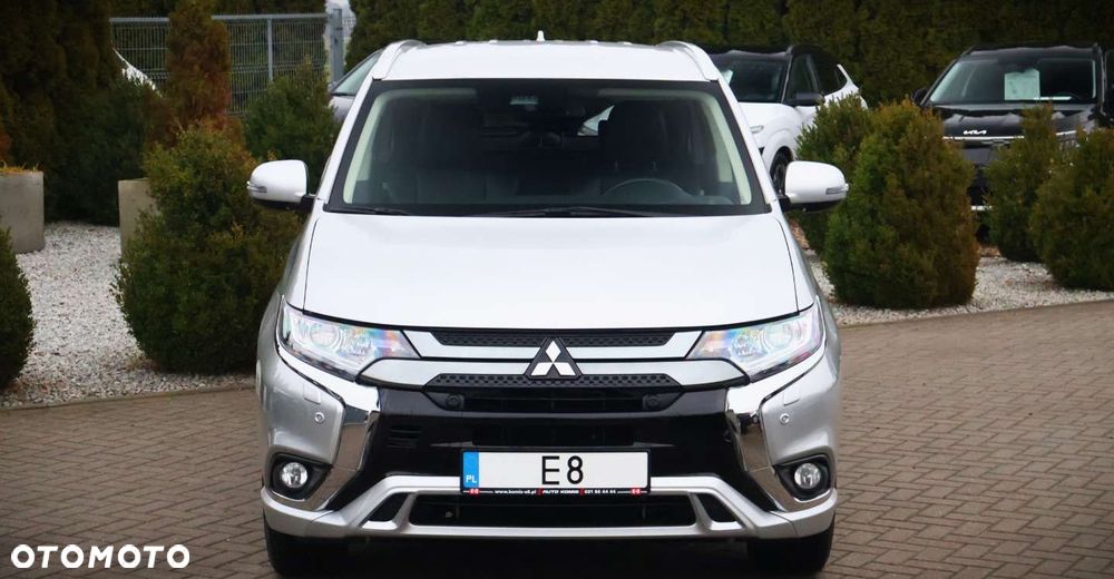 Mitsubishi Outlander - 10