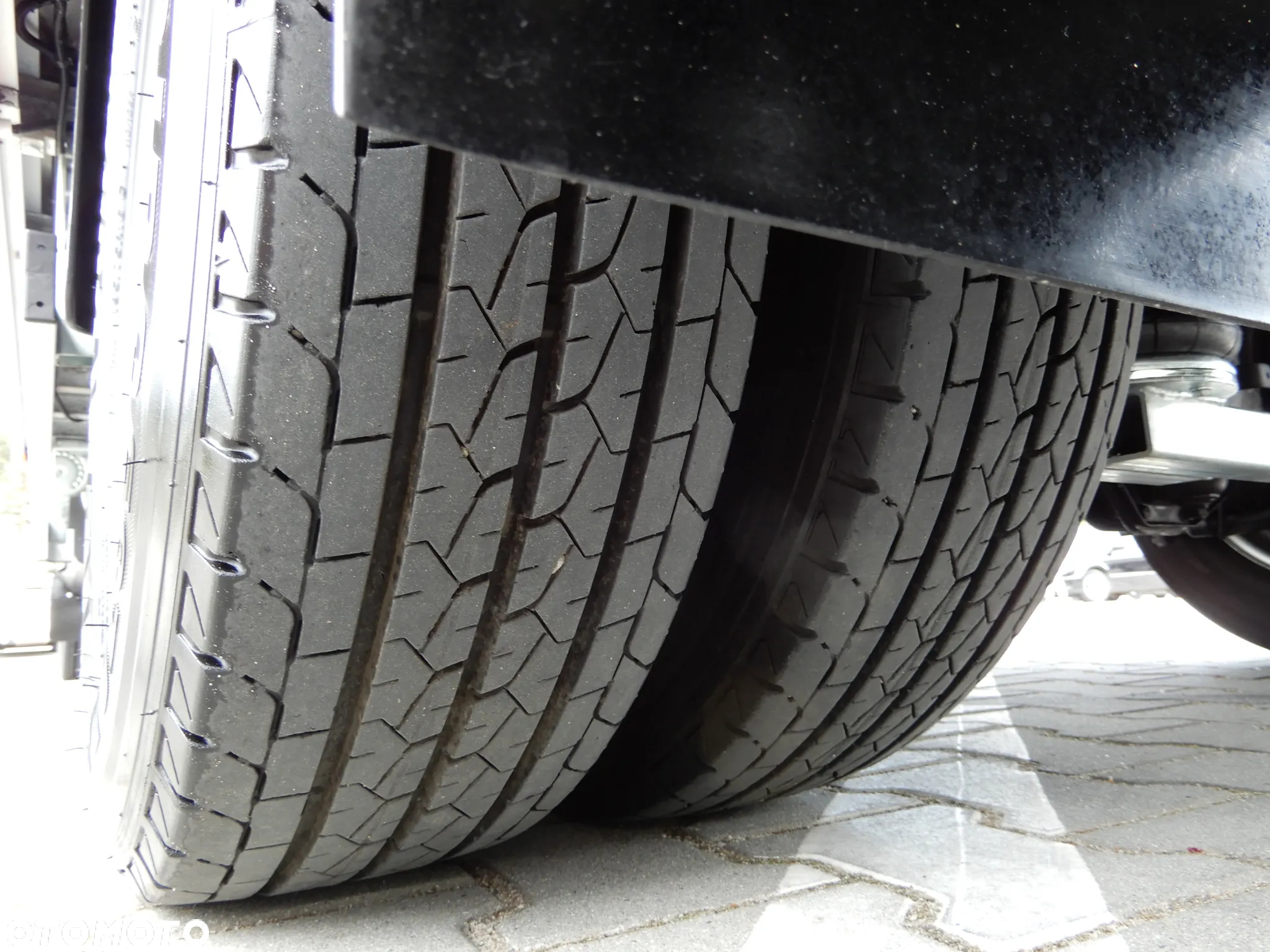 Iveco DAILY 50C18 Hi-Matic Kontener 10 E.Palet 4.91 Cm Boczne Drzwi + Winda Załadowcza DHOLLANDIA 1000 Kg Rozstaw Osi 4350 mm WZMACNIANY Tempomat Aktywny Full LED 16 Tys Km GWARANCJA FABRYCZNA Stan FABRYCZNIE NOWY DOSTĘPNY OKAZJA - 17