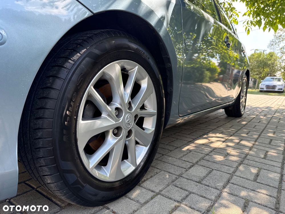 Toyota Auris 1.33 Dual-VVT-i Life Plus - 11