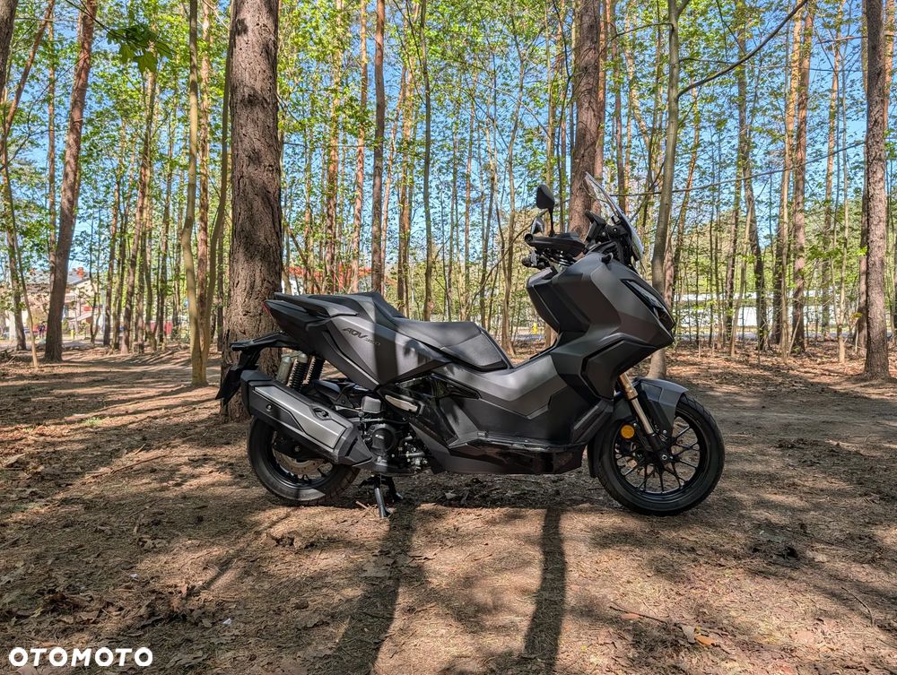 Honda ADV350 - 8