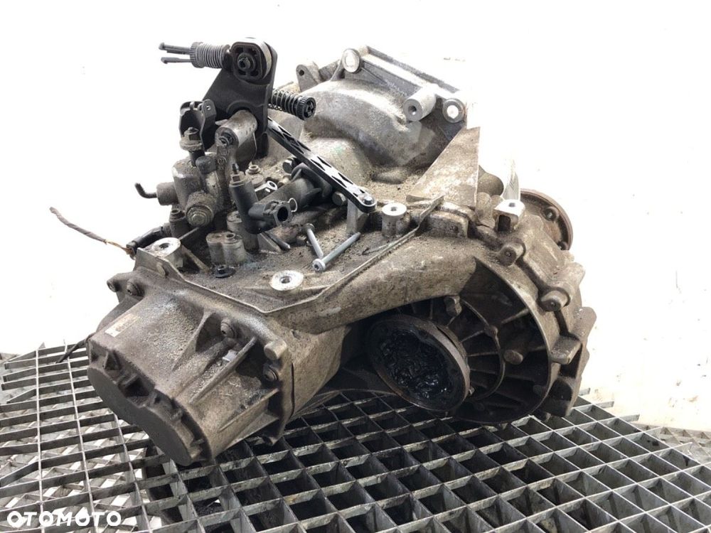 SKRZYNIA BIEGÓW  VW GOLF VIII (CD1) 2019 - 2022 1.5 TSI 96 kW [131 KM] benzyna 2019 - 2022 UPH - 5