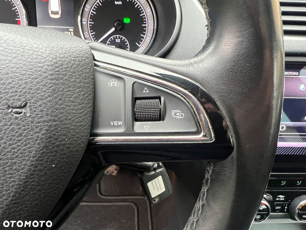 Skoda Octavia 1.6 TDI DSG Ambition - 14