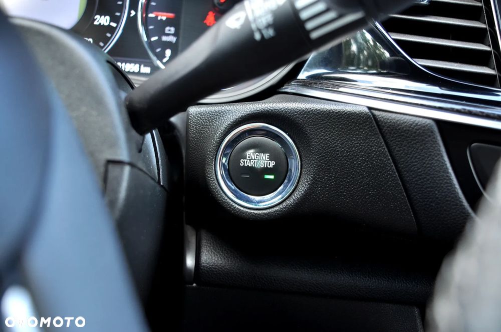 Opel Insignia 2.0 BiTurbo 4x4 GSI - 26