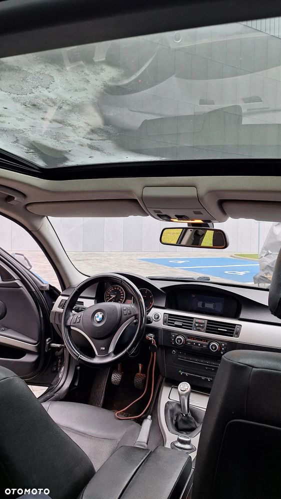 BMW Seria 3 318d - 17