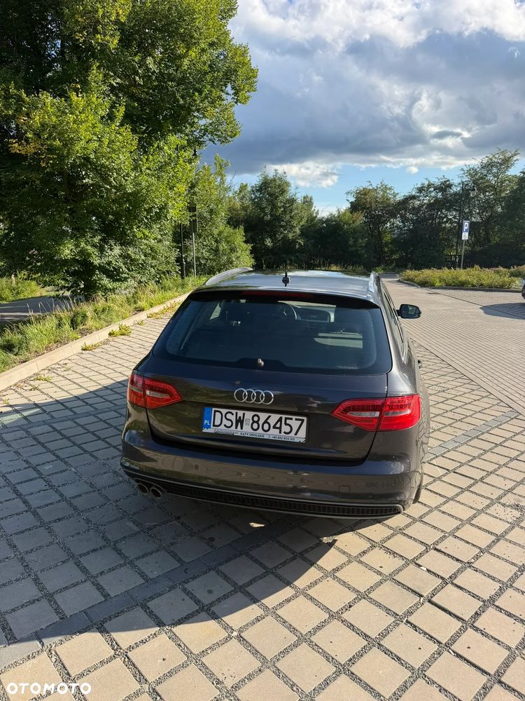 Audi A4 Avant 2.0 TDI - 6