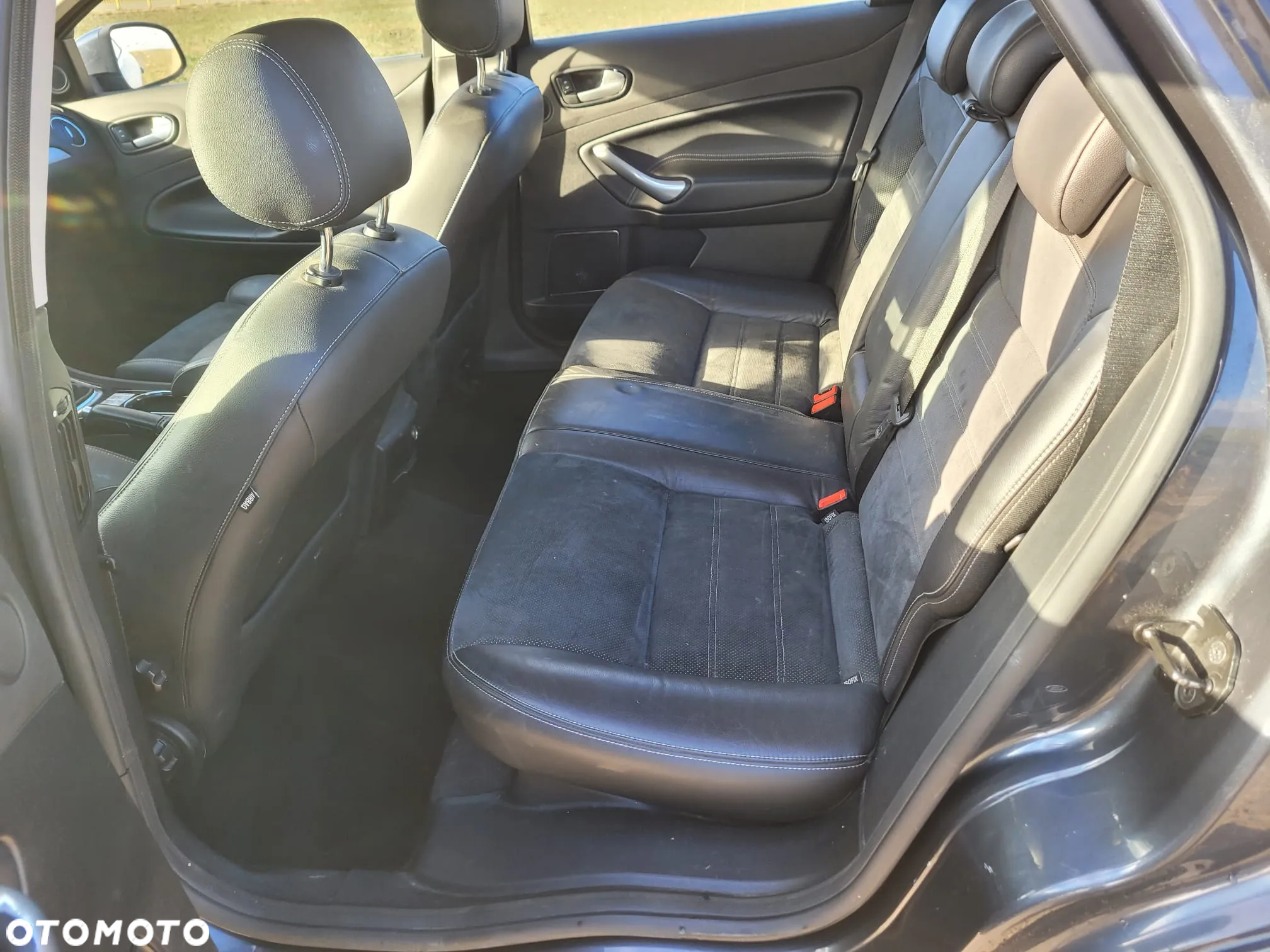 Ford Mondeo - 13