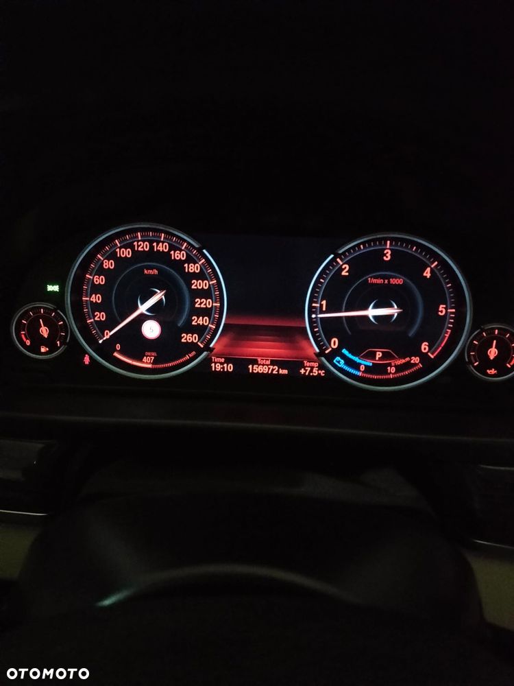 BMW Seria 5 520d xDrive - 34