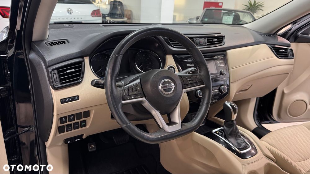 Nissan Rogue - 24