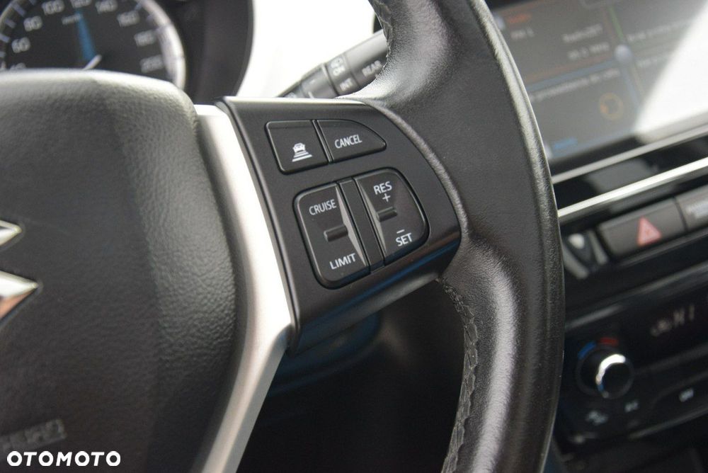 Suzuki Vitara 1.6 DDiS (4x4) Allgrip Comfort - 39