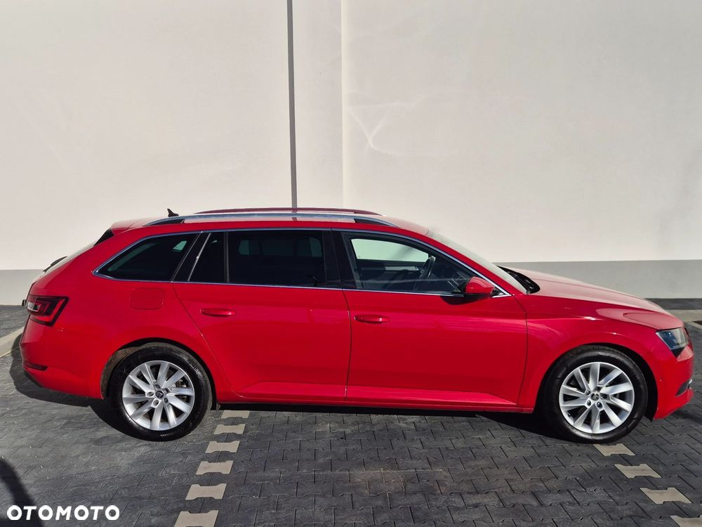 Skoda Superb 2.0 TDI DSG Premium Edition - 6
