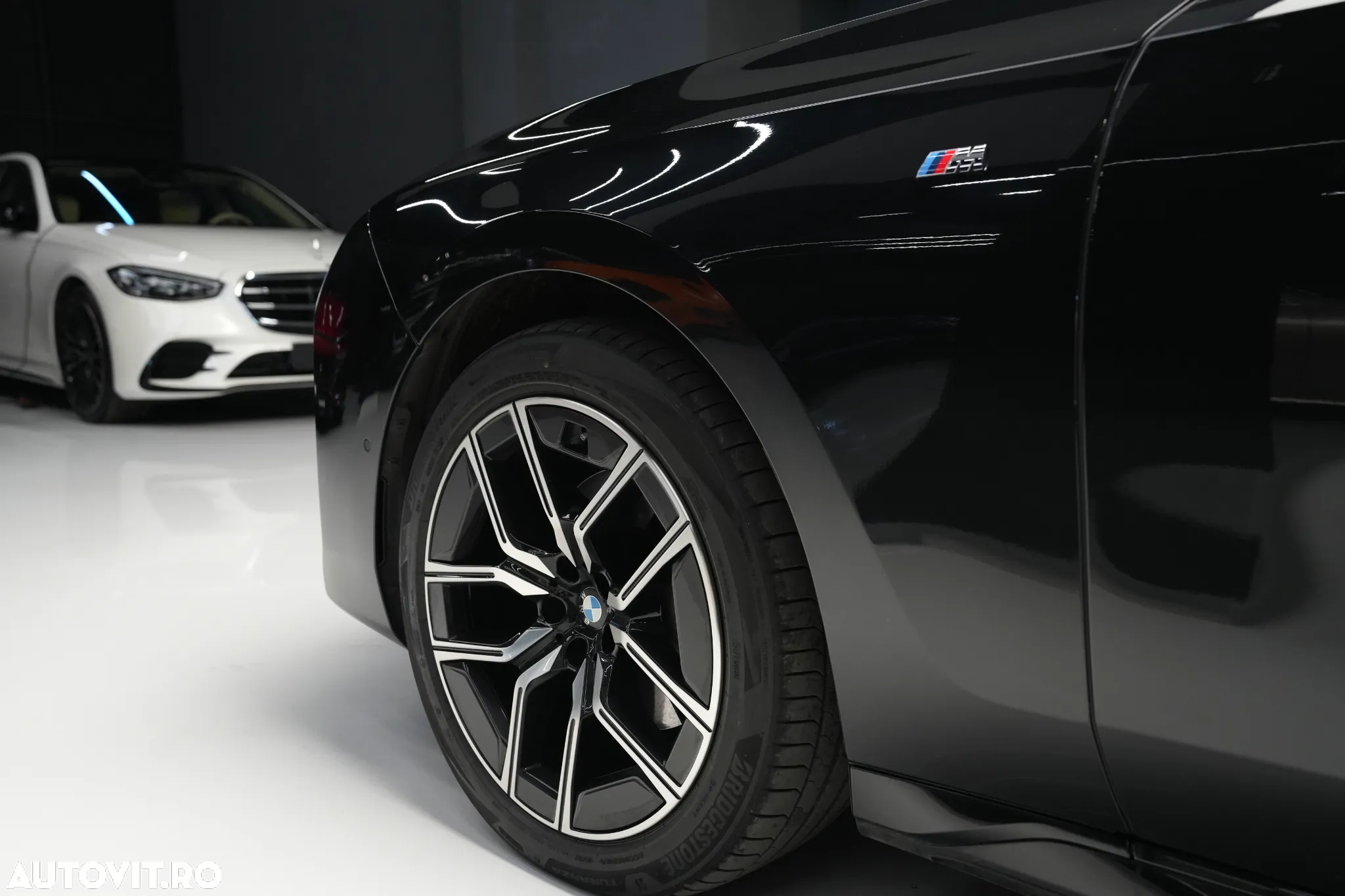 BMW Seria 7 740d xDrive MHEV - 8